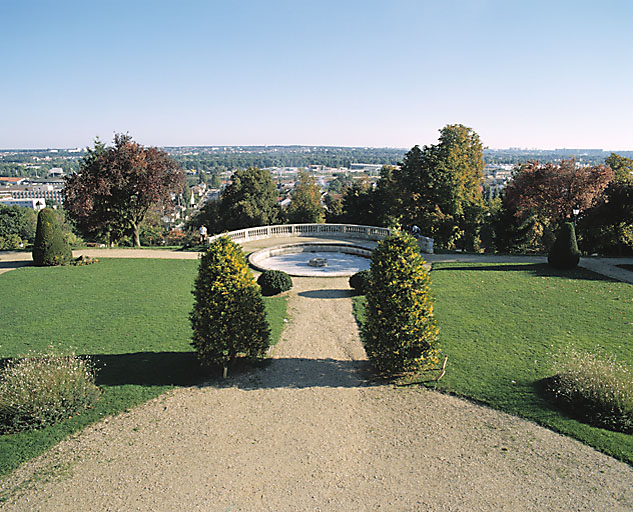 Panorama en direction de la Seine depuis la terrasse de la mairie.