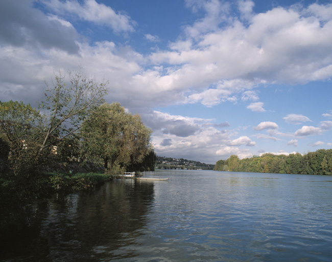 Les bords de Seine à la hauteur du quai de l'Orge.