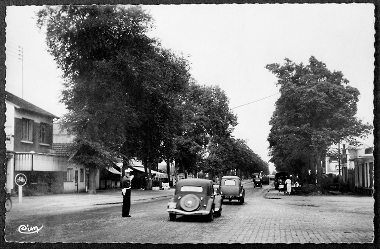 Vue de la route dans les années 50.