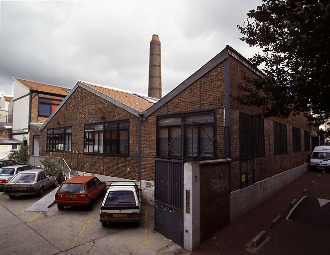 Vue des ateliers depuis la rue Paul Eluard