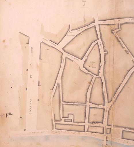 Plan général de la ville et fauxbourgs de Melun pour servir aux alignements, levé conformément à l'arrêté de M. le Préfet du 10 juin 1809 par Cerneau ingénieur vérificateur du cadastre. Quatrième feuille, partie gauche. Ech. 1/500e.