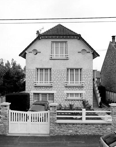 Maison au 19, rue Daubigny, construite sur les plans de l'architecte Maxime Verdeaux (voir Doc. 15).