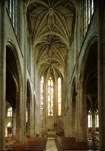 Vue intérieure, depuis l'ouest.