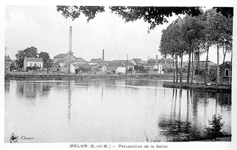 'Perspective de la Seine' : panorama sur la rive gauche, avec la pointe orientale de l'île Saint-Etienne sur le côté droit. La grande cheminée est celle de l'usine Vernin (aujourd'hui détruite).