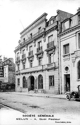 La façade sur le quai, vue du sud-est.