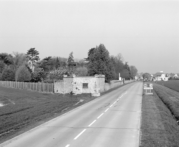Vue du parc et du belvédère.