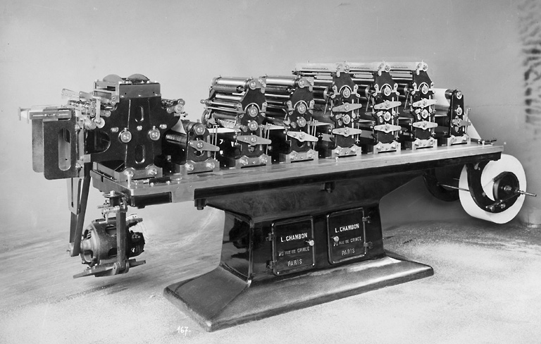 Machine Chambon achetée pour imprimer les boites de tisane.
