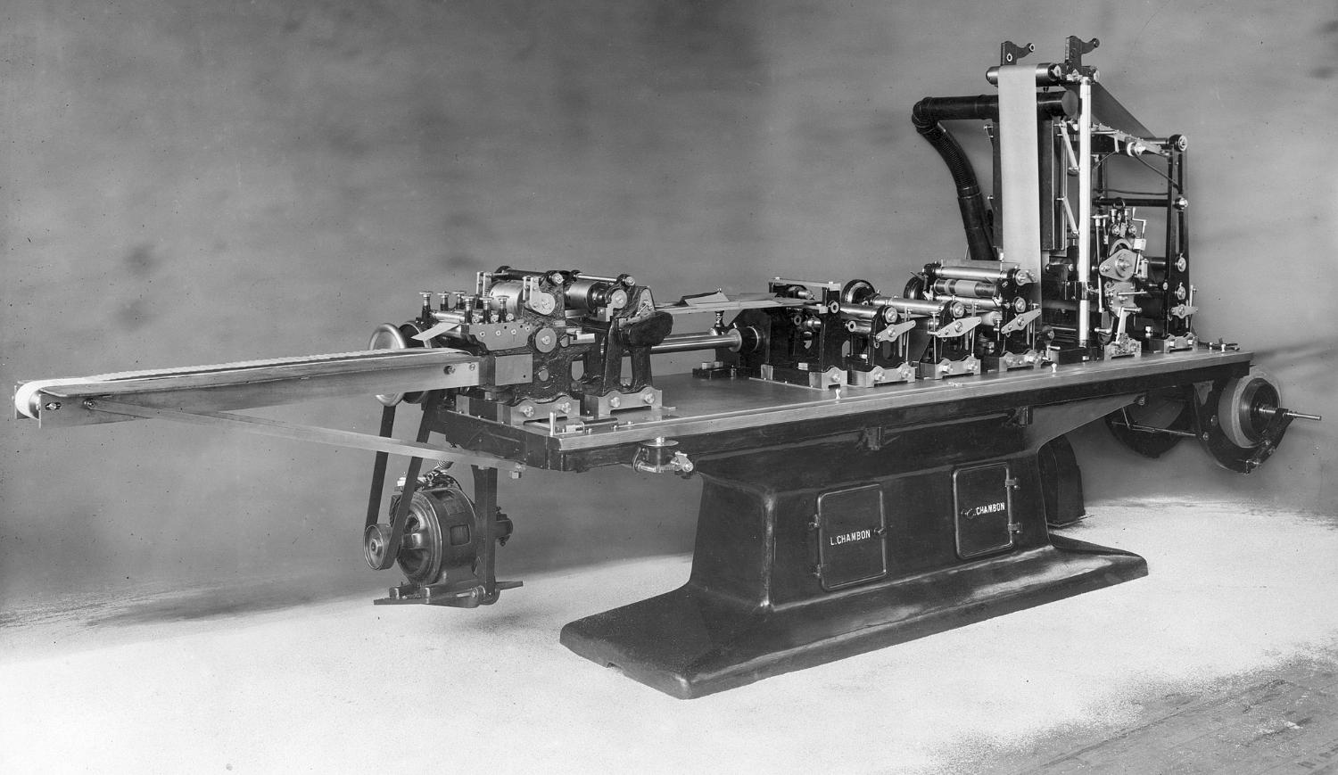 Machine Chambon achetée (?) pour imprimer les boites de tisane.
