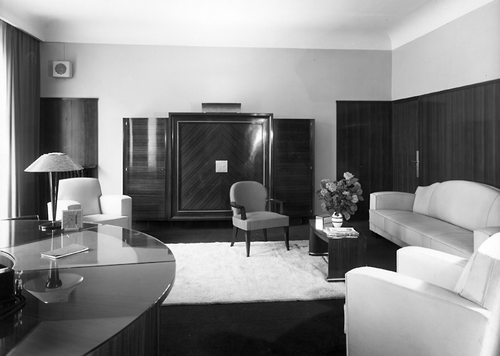 Hôtel particulier, transformé en bureaux, 11 rue Galvani 75017 Paris. 1er étage, bureau du PDG, le docteur René-Paul Fouché. Vue d'ensemble.