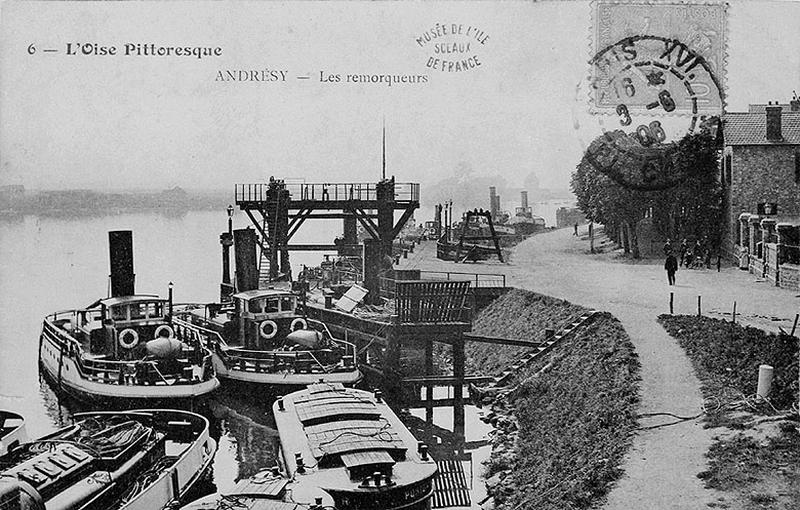 les 'Guêpes' à quai