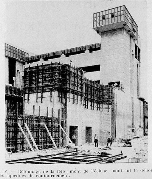 le barrage d' Andrésy en construction