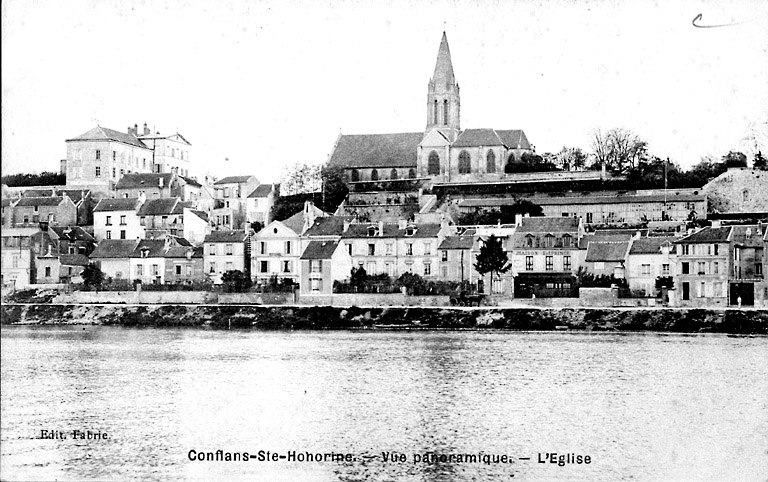 Vue générale du quartier entre l'église et la Seine.