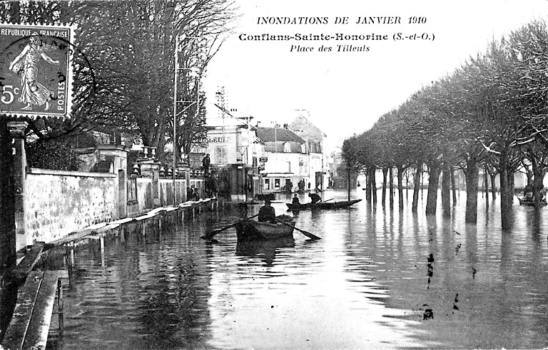 La place des Tilleuls pendant les inondations de 1910.