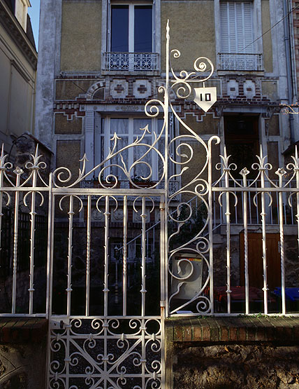 Série de 3 maisons dites Petits hôtels