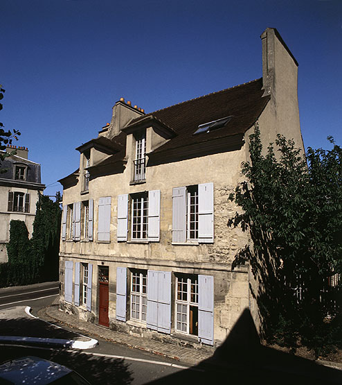 Vue d'ensemble de la façade donnant sur la rue de la Tannerie.