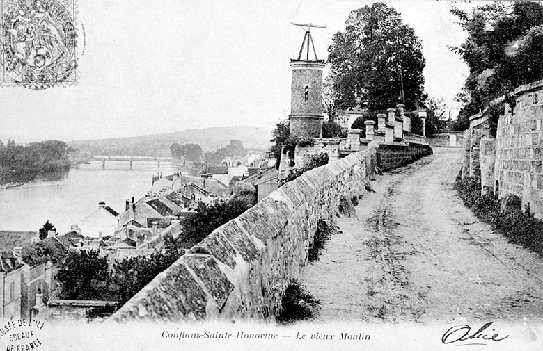 Vue de la rue aux moines.