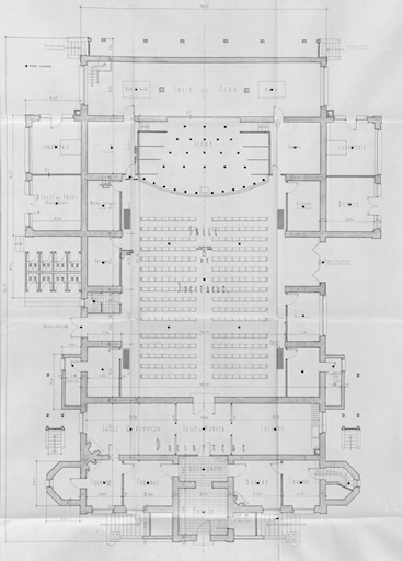 Plan du sous-sol (aménagé en salle de spectacle et locaux annexes), reconstitué par Maurice Laurence, architecte, [1951].