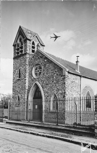 Façade principale de l'église.