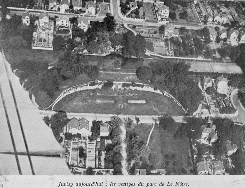 Vue aérienne du parc en cours de lotissement.