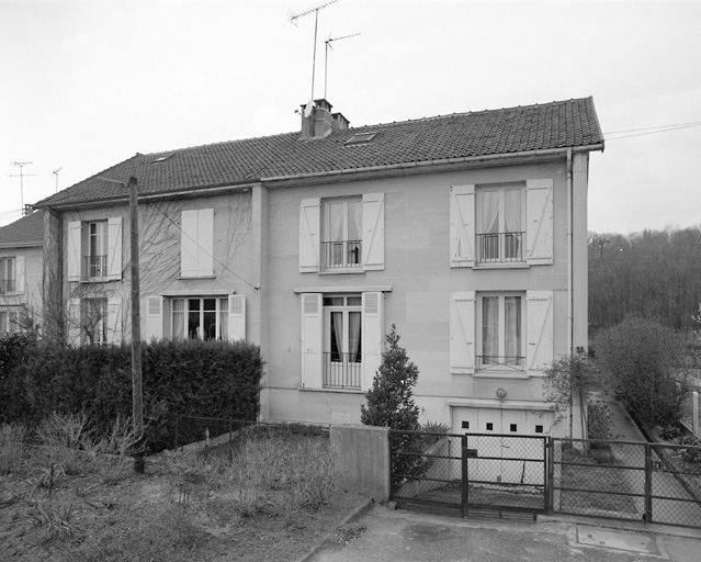 Vue d'ensemble d'un pavillon double à un étage (type B ou C) situé 33-35, avenue du 18 Avril.
