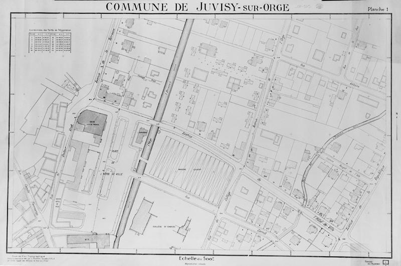 Plan topographique de Juvisy dressé par L. Poussin en 1945 : planche 1 (le centre-ville).