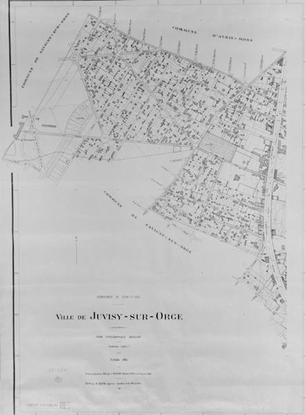 Plan topographique de Juvisy dressé par L. Poussin en 1945 : plan de la moitié ouest de la commune.