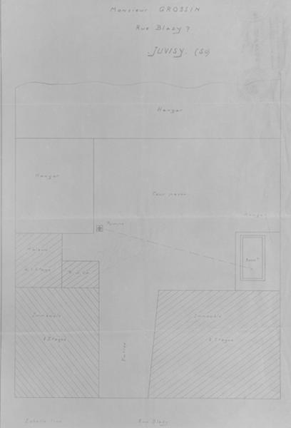 Plan d'ensemble des bâtiments et des installations répartis dans la cour privée de M. Grossin, en date du 9 novembre 1931