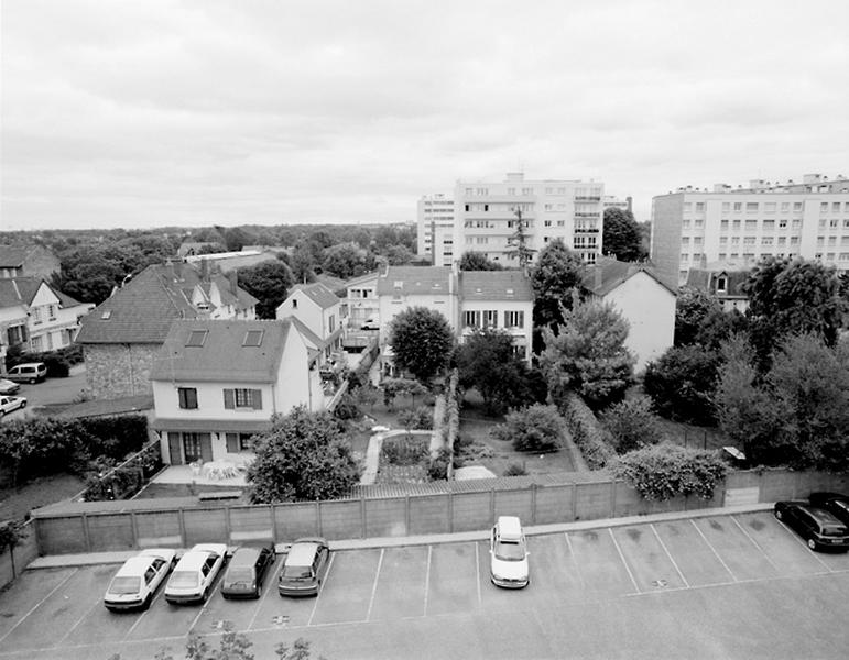 Maisons et jardins de l'ilôt situé entre la rue de Montessuy et la rue Argeliès