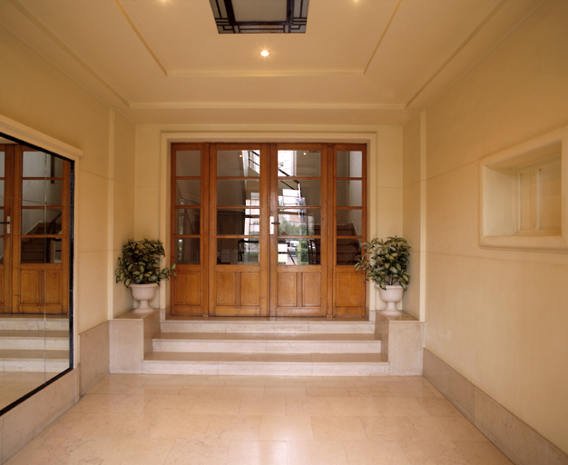 Vue d'ensemble du vestibule du n° 1 avenue du 18 Avril.