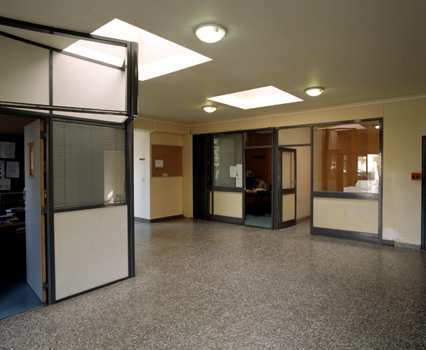 Vue d'ensemble du vestibule d'entrée.