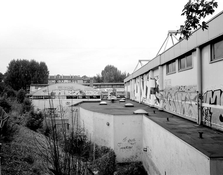 Vue du flanc est du gymnase P. Puchet et du flanc sud du gymnase Jules Ladoumègue