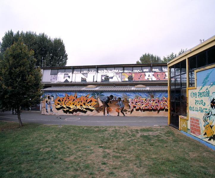 Revêtement mural aérosol ou tag intitulé Fair play