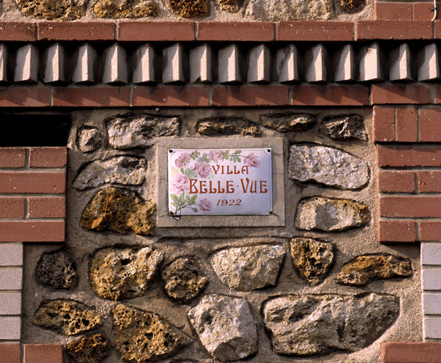 Plaque émaillée.