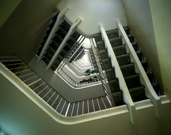 Les fonds d'Eaubonne, tour à trois branche : vue intérieure, cage d'escalier