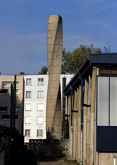 Elévation extérieure sud et cheminée