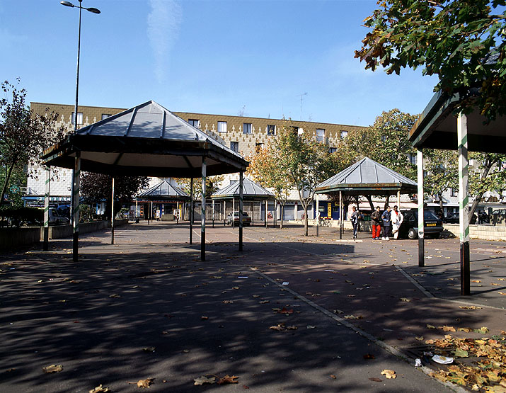 La place du marché : vue d'ensemble