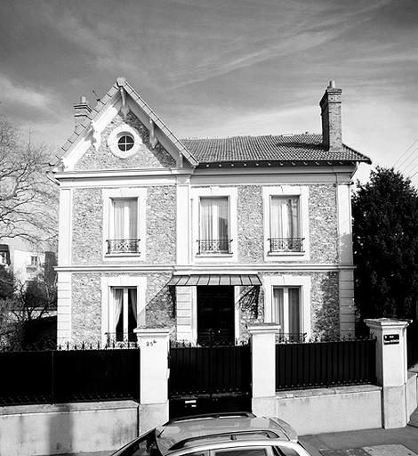 Maison en meulière, 95 bis rue Eugène-Gonon.