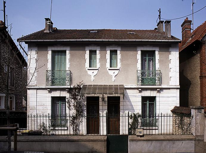 Exemple de maison jumelle (1er quart 20e siècle), 26-26bis avenue de la Libération.