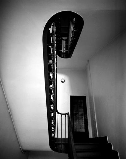 Escalier du grand quartier.