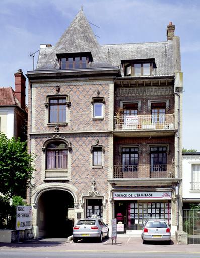 Vue de la façade.