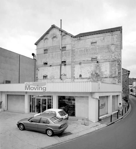 Façade de l'usine (désaffectée) sur la rue Camille-Flammarion.