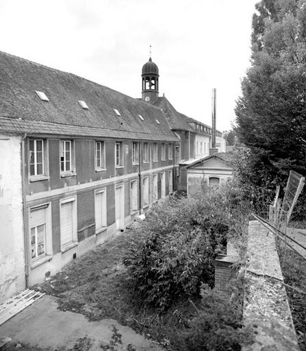 Les bâtiments de l'ancien couvent des Récollets, avec leurs prolongements du 19e siècle : élévation postérieure, vue du sud-est.