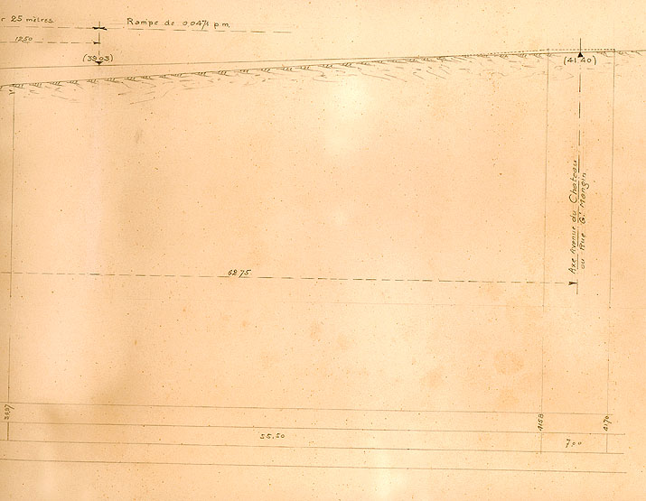 Projet non réalisé de viaduc sur la Seine. Coupe longitudinale sur la rampe.