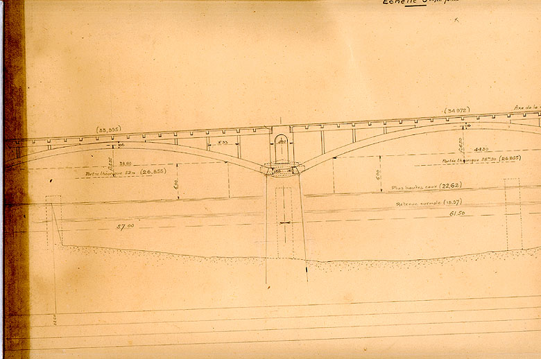 Projet non réalisé de viaduc sur la Seine. Coupe longitudinale sur le pont (pile, deuxième et troisième travées).