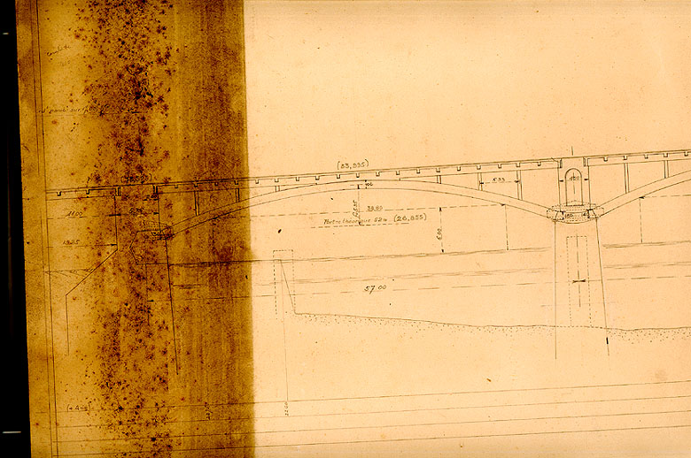 Projet non réalisé de viaduc sur la Seine. Coupe longitudinale sur le pont (pile, troisième travée et butée rive gauche).