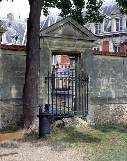 Vue d'une ancienne fontaine.