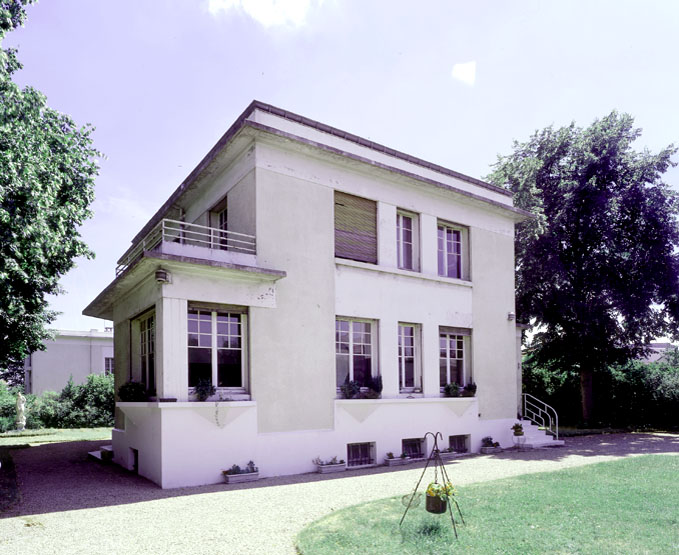 Façade antérieure de la maison du Directeur.