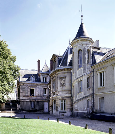 La façade sur le jardin, détail.