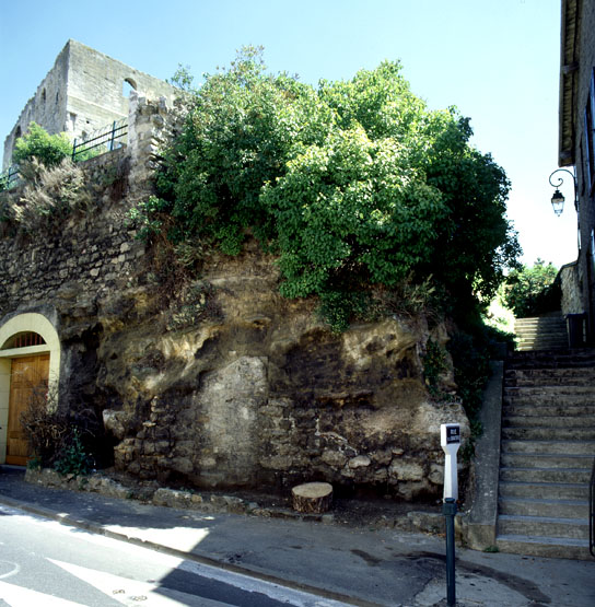 Vue du début de la rue de la Savaterie.