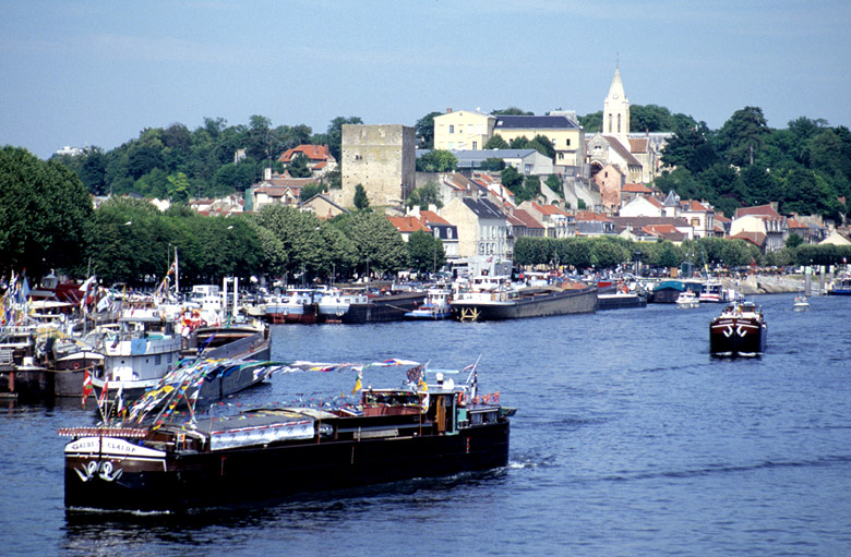 Conflans, lors du 44ème Pardon de la batellerie en juin 2003.